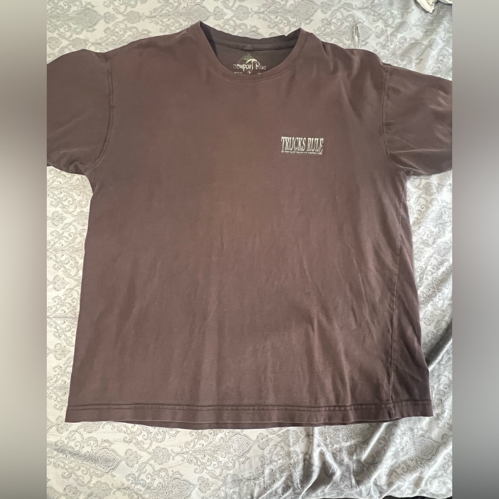 Basic trucks brown t-shirt